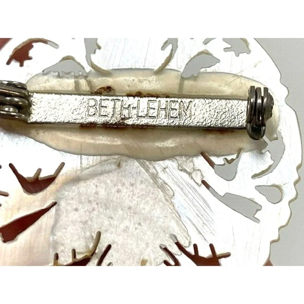 Vintage Intricate Hand Carved Made in Bethlehem Mother of Pearl‎ Star Pin Brooch